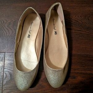 American Eagle Gold Glitter Flats 91/3